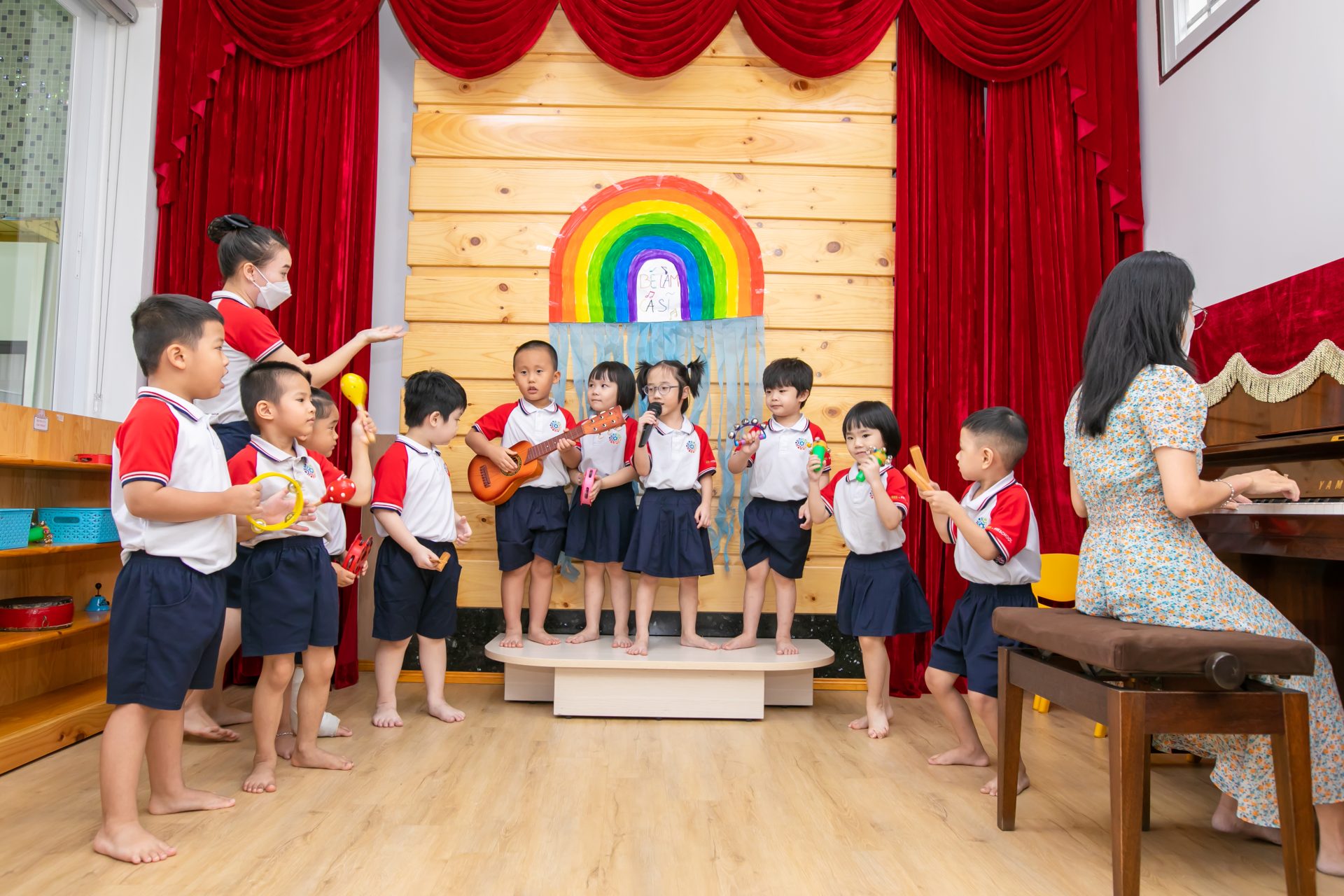 cảm thụ âm nhạc - Creative Saigon Preschool